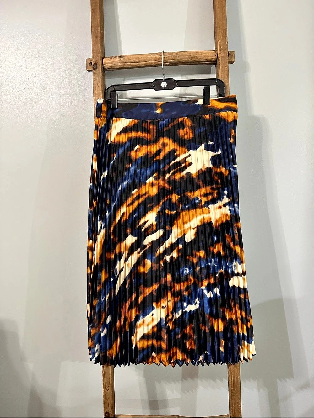 Worth New York Pleated Midi Skirt in Blue & Orange Size Petite Large - Like New
